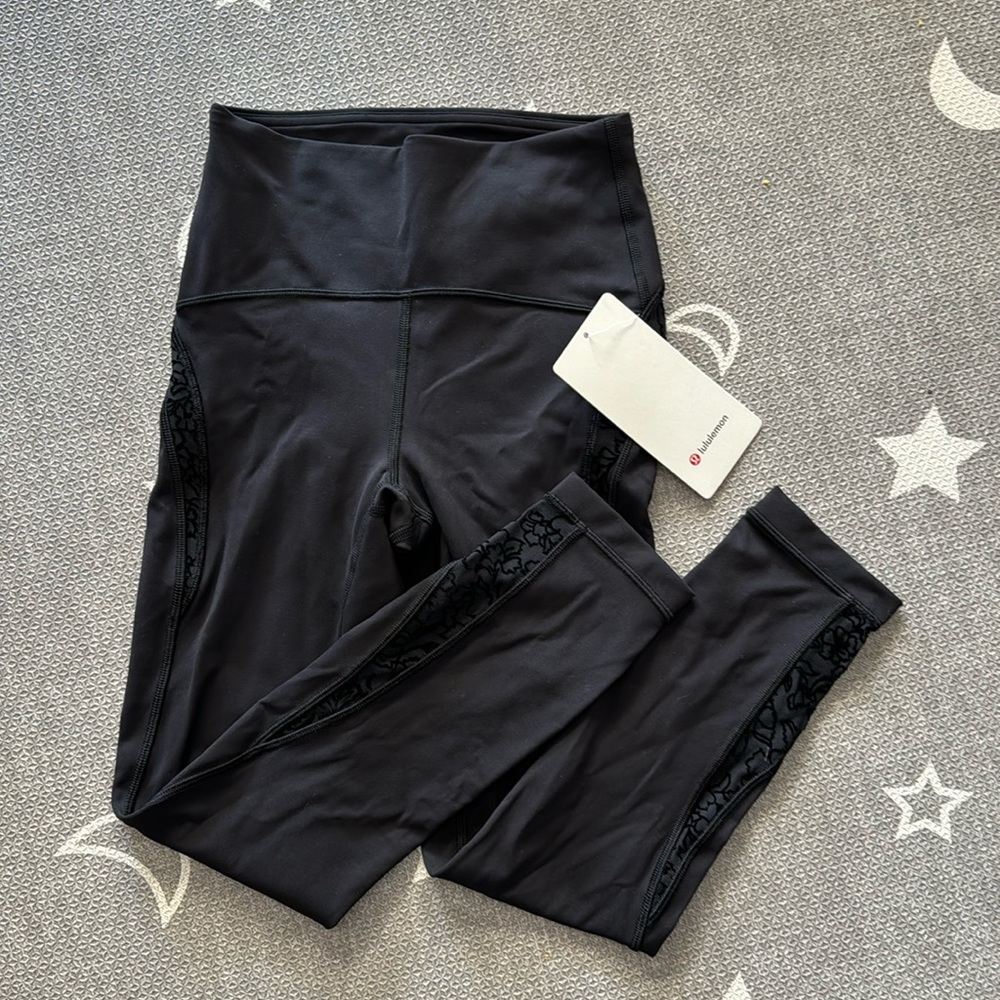 NWT Lululemon Wunder Under HR Crop 23” FLK size 4